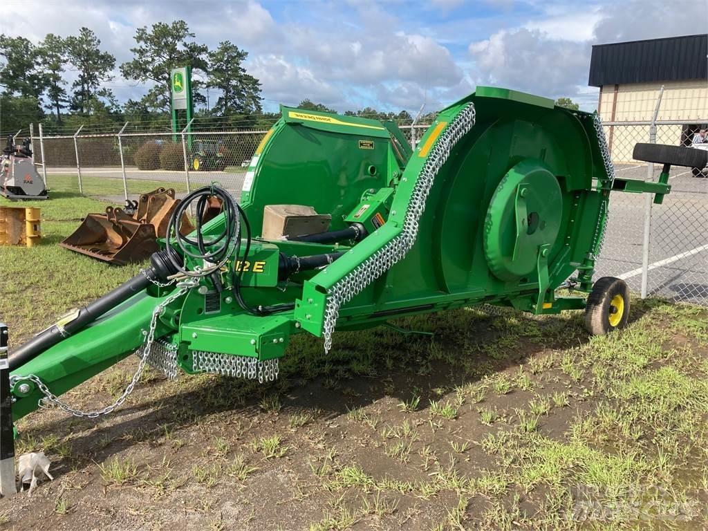 John Deere FC12E Dérouleuse, pailleuse