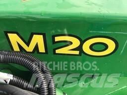John Deere M20 Dérouleuse, pailleuse