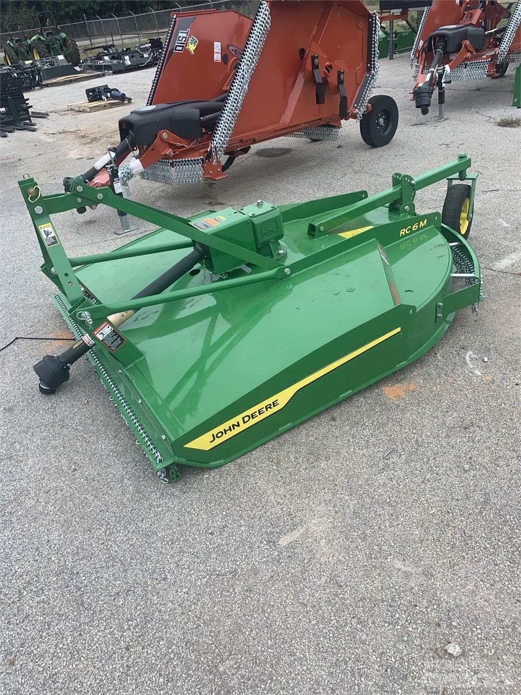 John Deere RC6M Dérouleuse, pailleuse