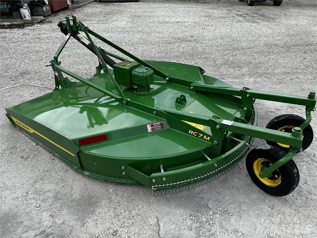 John Deere RC7M Dérouleuse, pailleuse