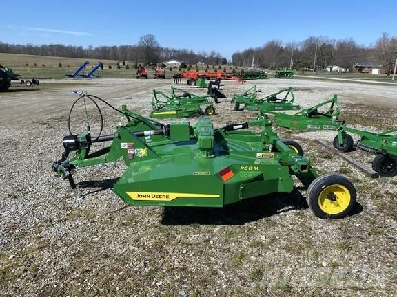 John Deere RC8M Dérouleuse, pailleuse