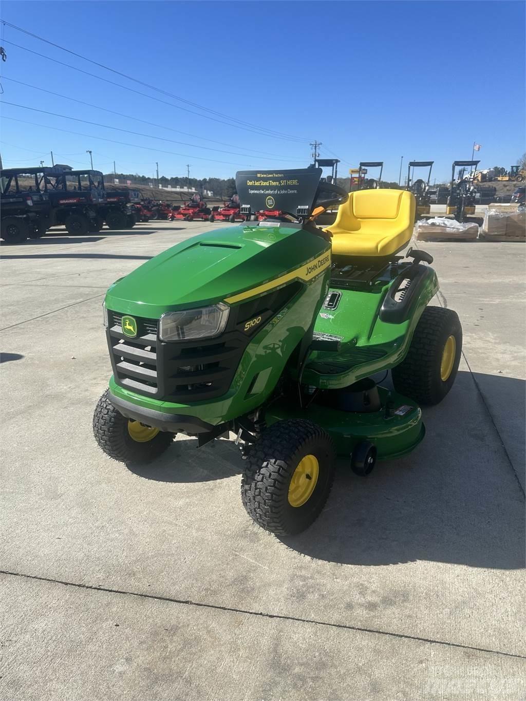 John Deere S100 Tondeuses montées