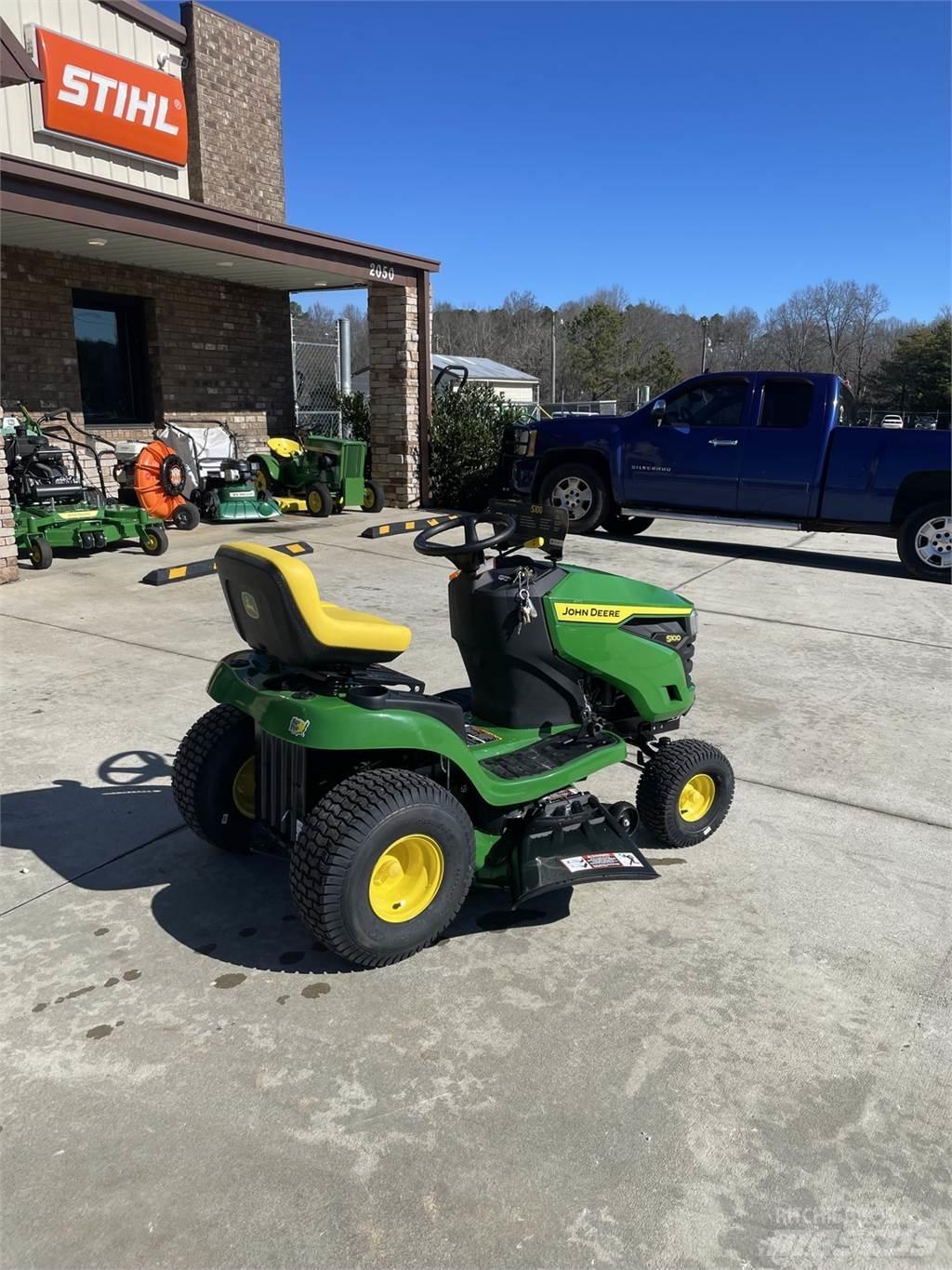 John Deere S100 Tondeuses montées