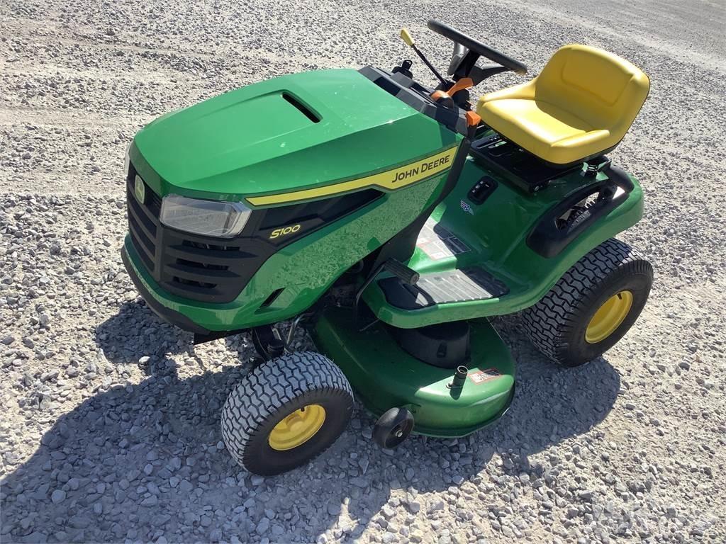 John Deere S100 Tondeuses montées
