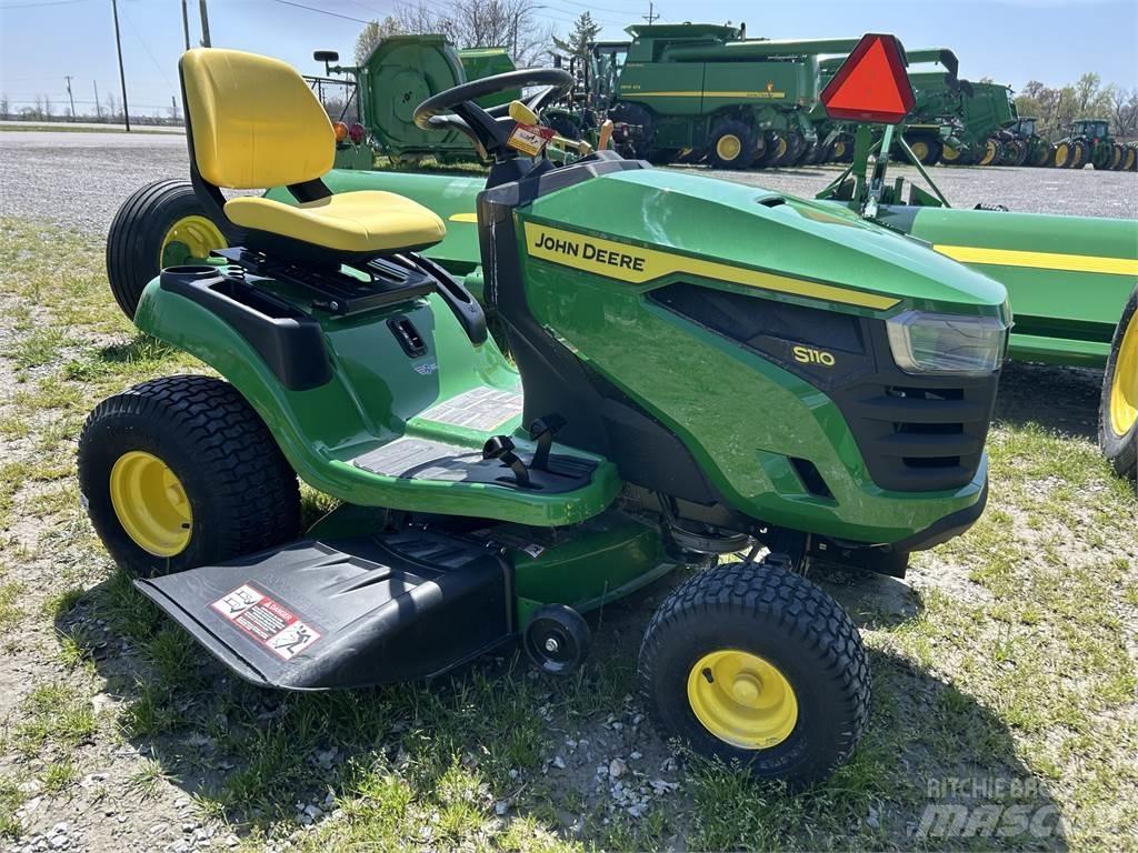 John Deere S110 Micro tracteur