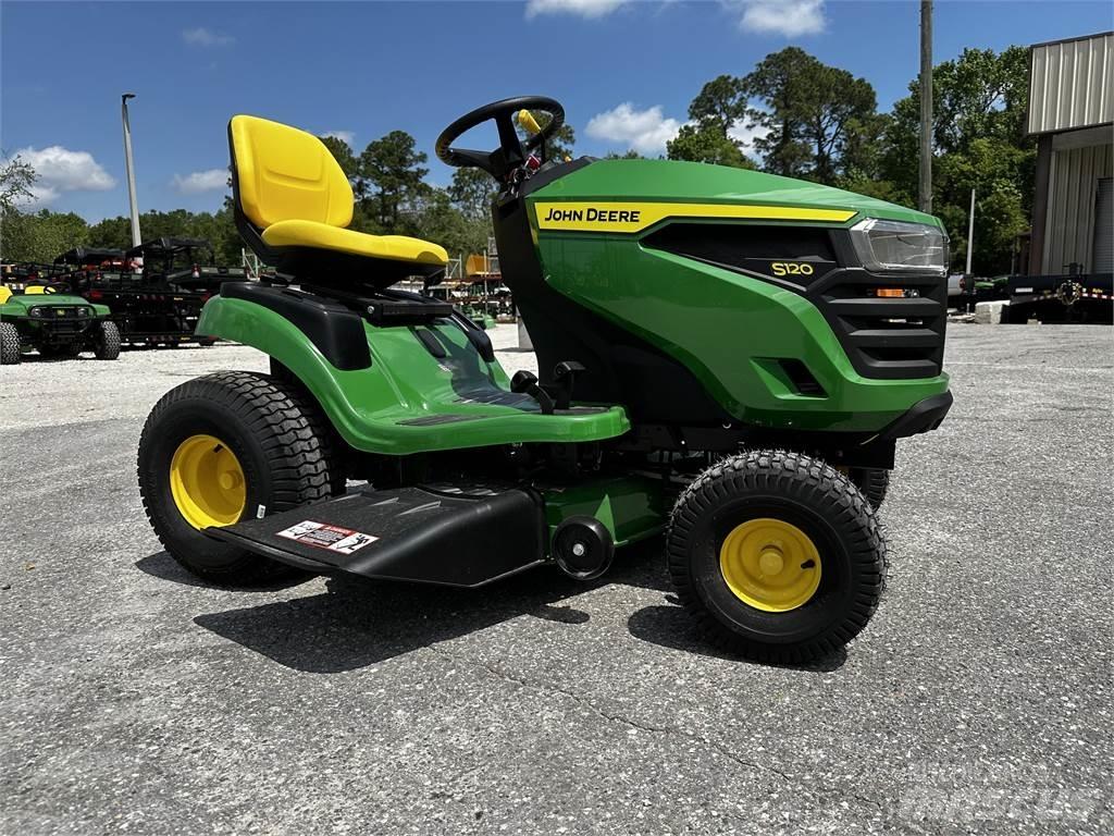 John Deere S120 Tondeuses montées