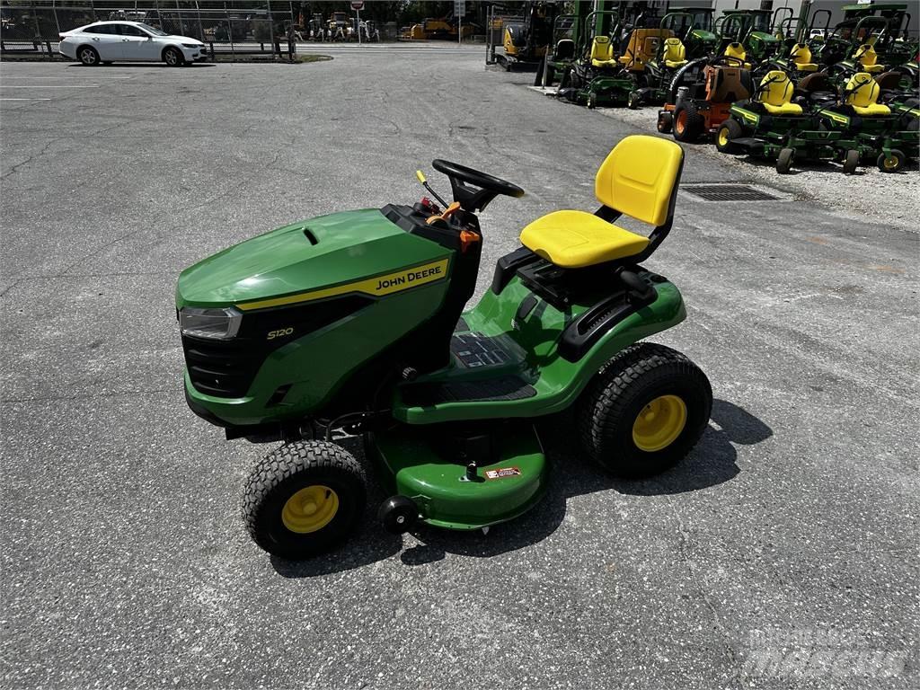 John Deere S120 Tondeuses montées