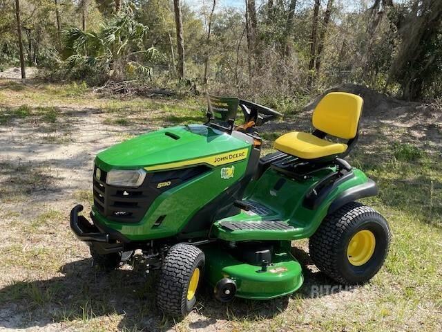 John Deere S130 Tondeuses montées