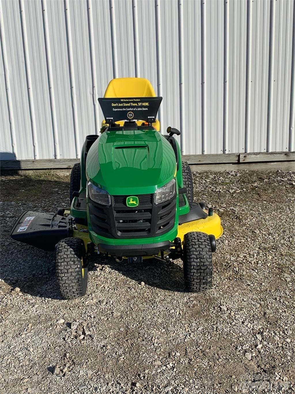 John Deere S140 Tondeuses montées