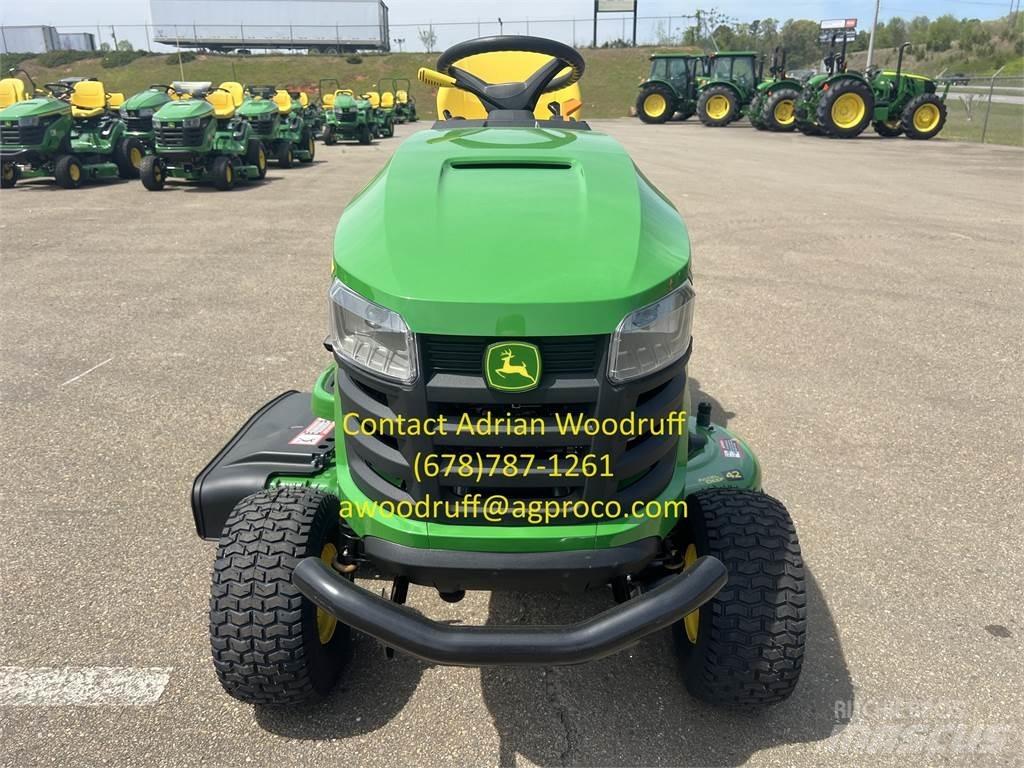 John Deere S220 Tondeuses montées