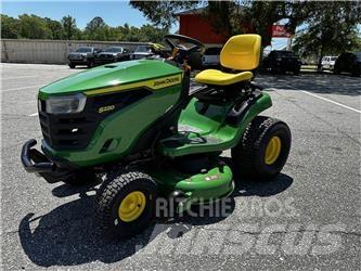 John Deere S220 Tondeuses montées
