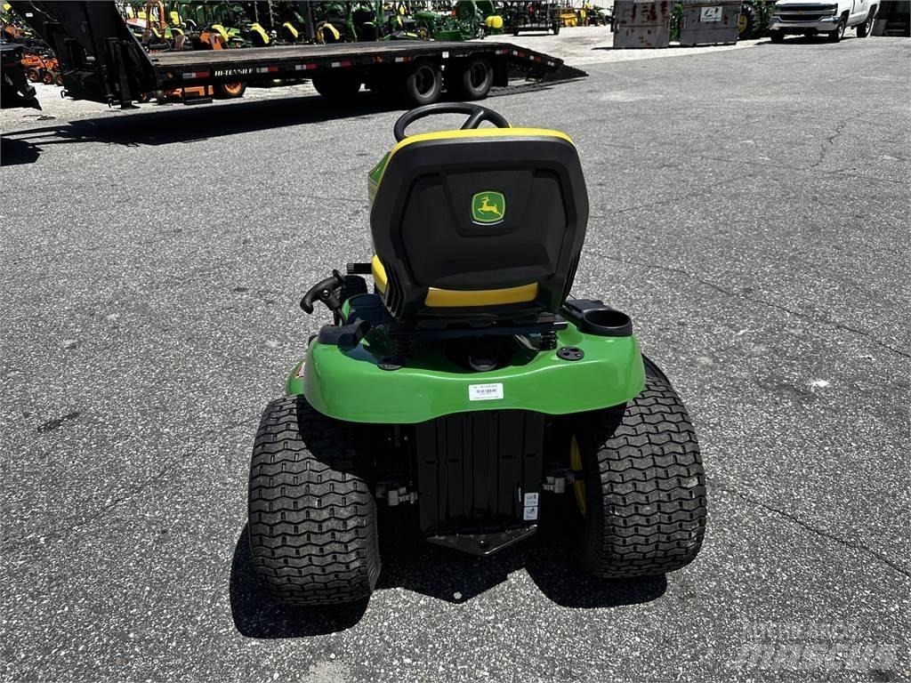 John Deere S220 Tondeuses montées
