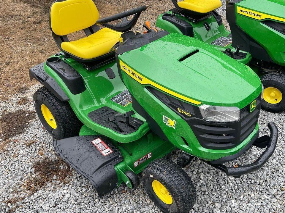 John Deere S240 Micro tracteur