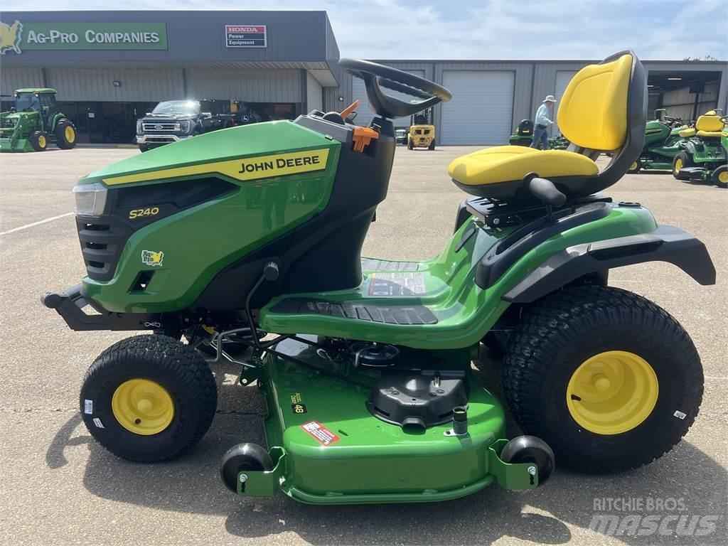 John Deere S240 Micro tracteur