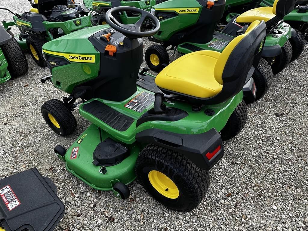 John Deere S240 Micro tracteur
