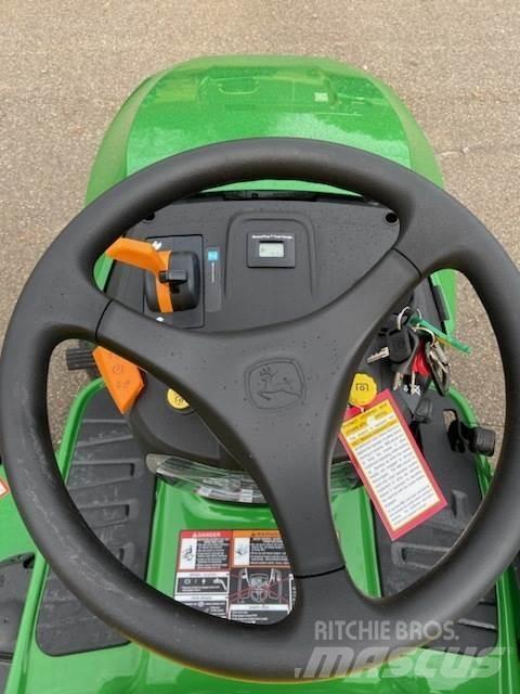 John Deere S240 Micro tracteur