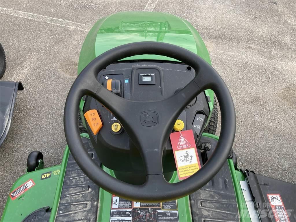John Deere S240 Micro tracteur