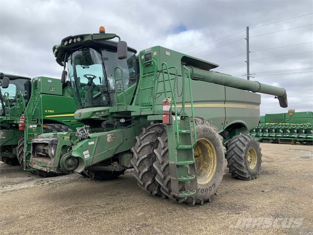 John Deere S680 Moissonneuse batteuse