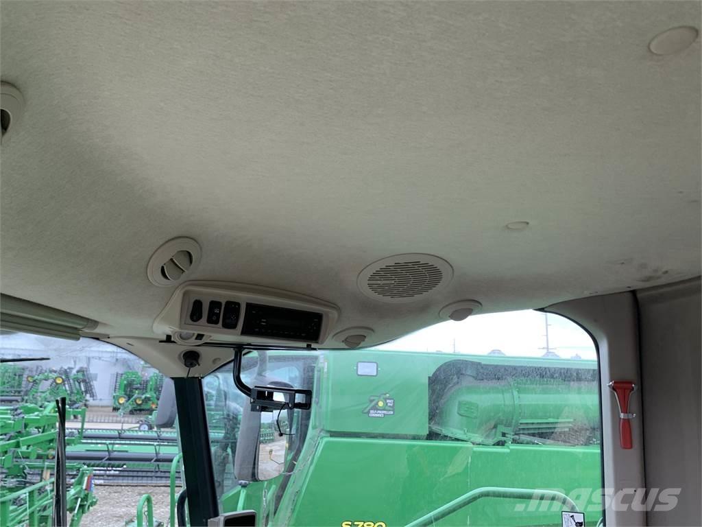 John Deere S680 Moissonneuse batteuse