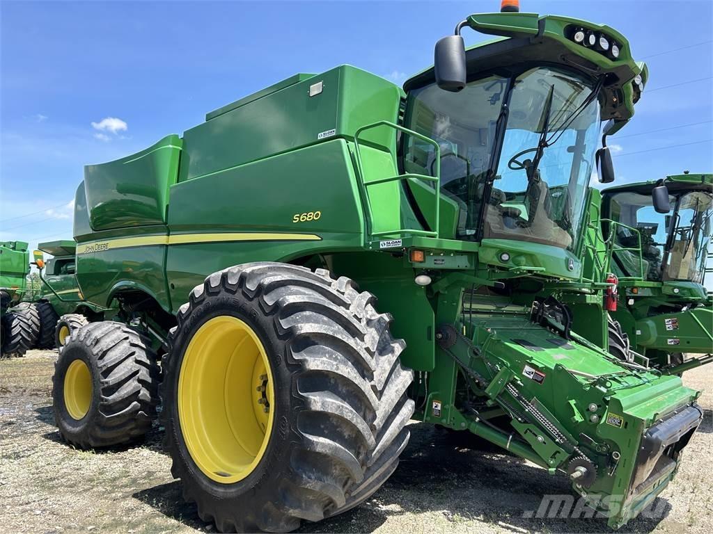 John Deere S680 Moissonneuse batteuse