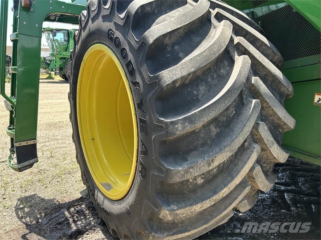 John Deere S680 Moissonneuse batteuse
