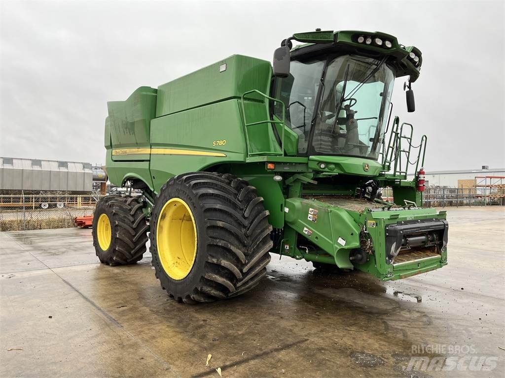 John Deere S780 Moissonneuse batteuse