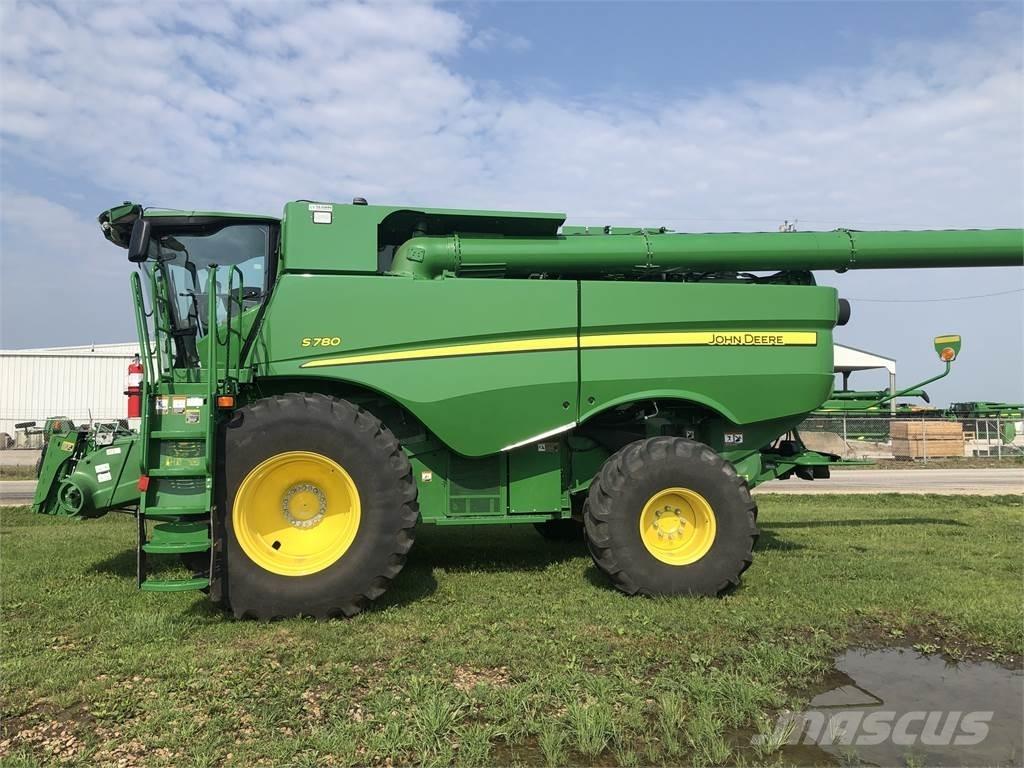 John Deere S780 Moissonneuse batteuse
