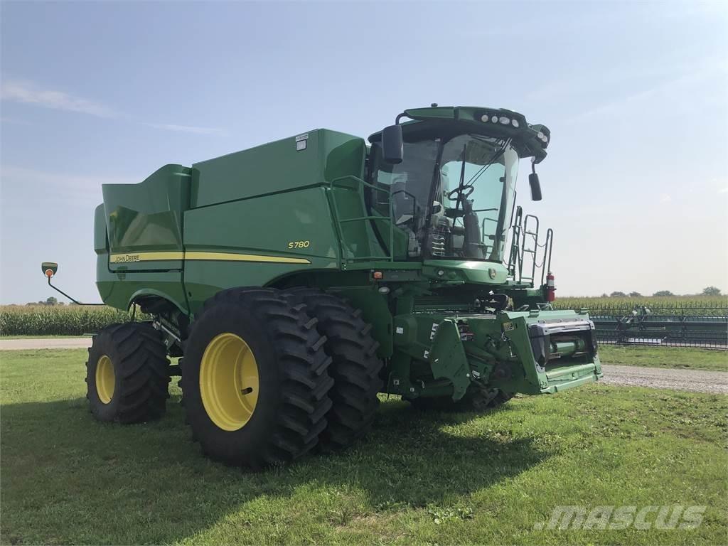 John Deere S780 Moissonneuse batteuse
