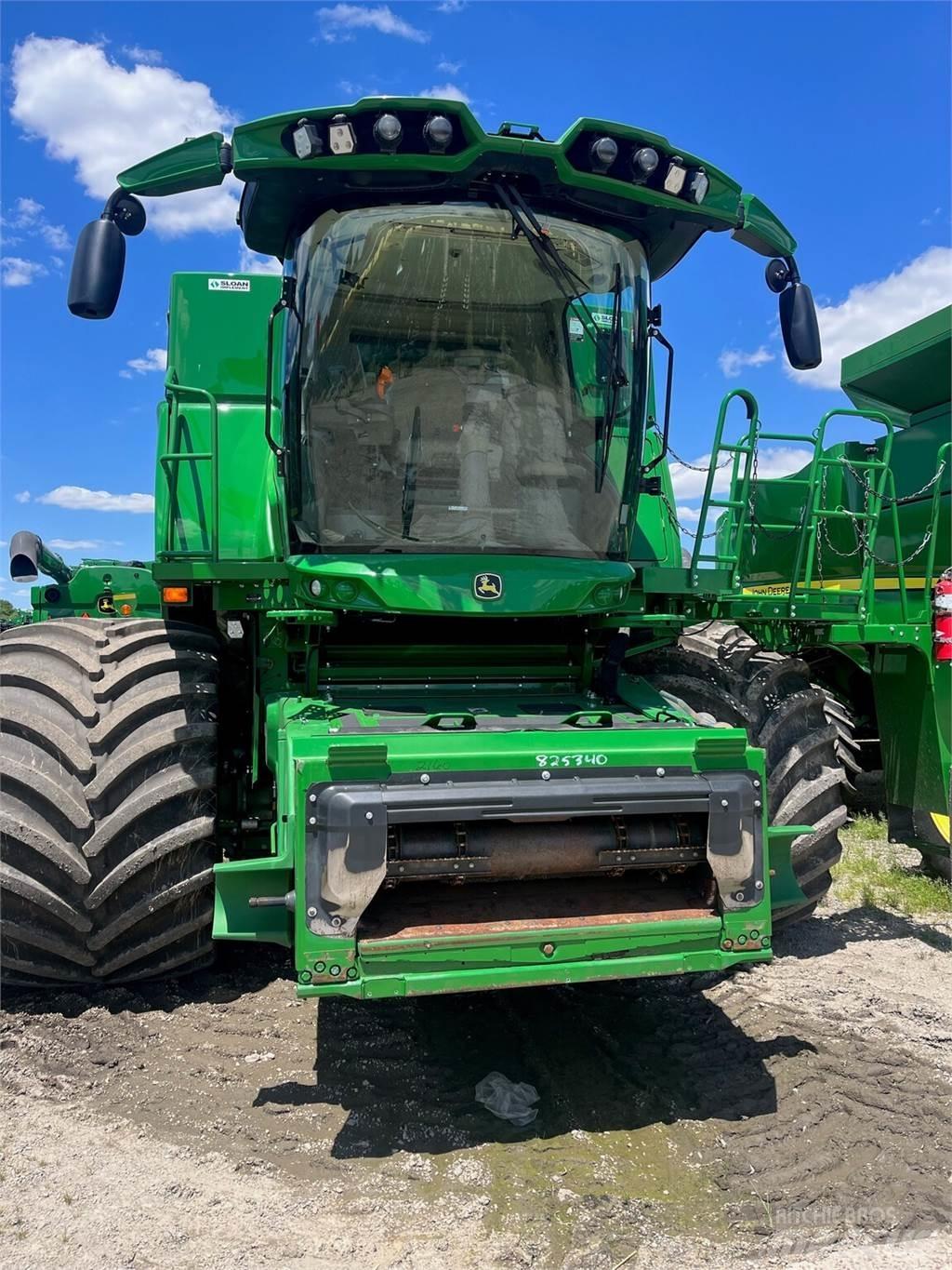 John Deere S790 Moissonneuse batteuse
