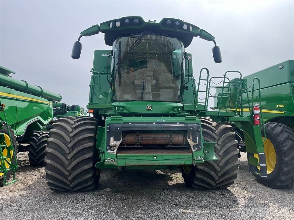 John Deere S790 Moissonneuse batteuse