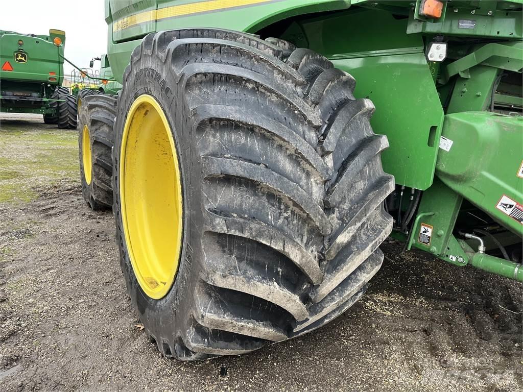 John Deere S790 Moissonneuse batteuse