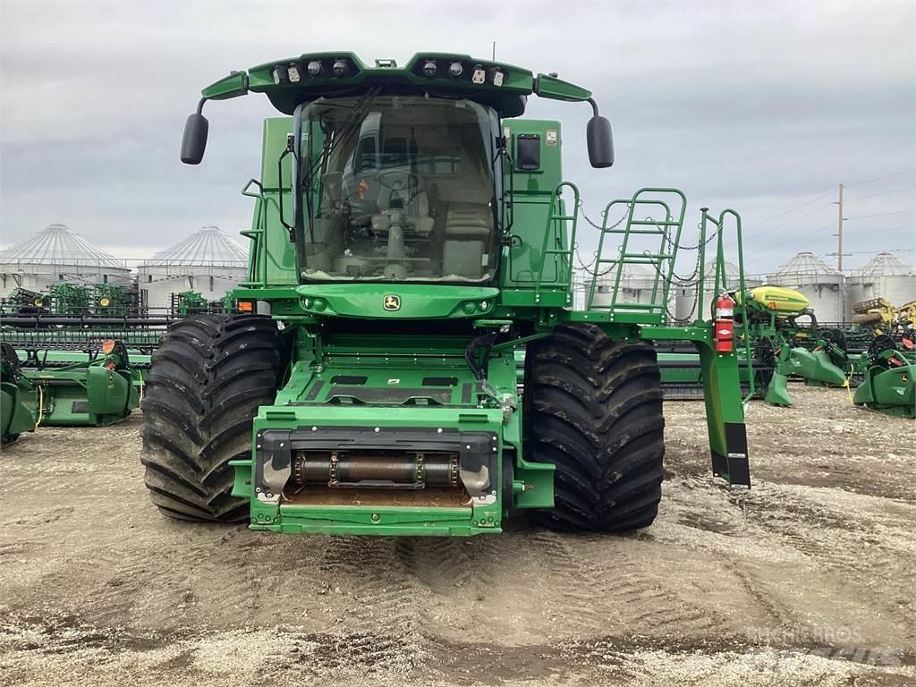 John Deere S790 Moissonneuse batteuse