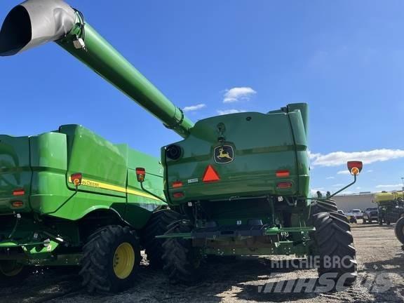 John Deere S790 Moissonneuse batteuse