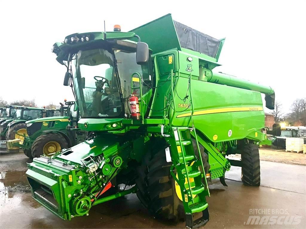 John Deere T670 Moissonneuse batteuse