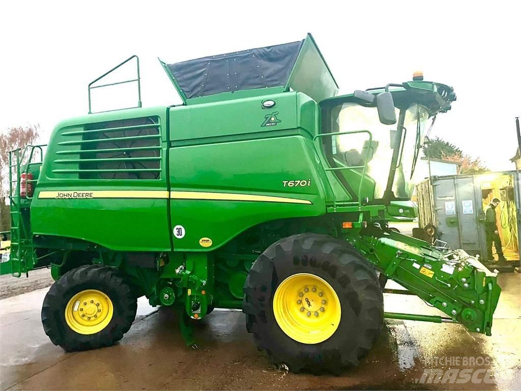 John Deere T670 Moissonneuse batteuse