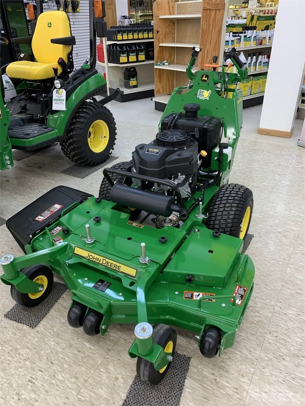 John Deere W48M Tondeuses à conducteur marchant