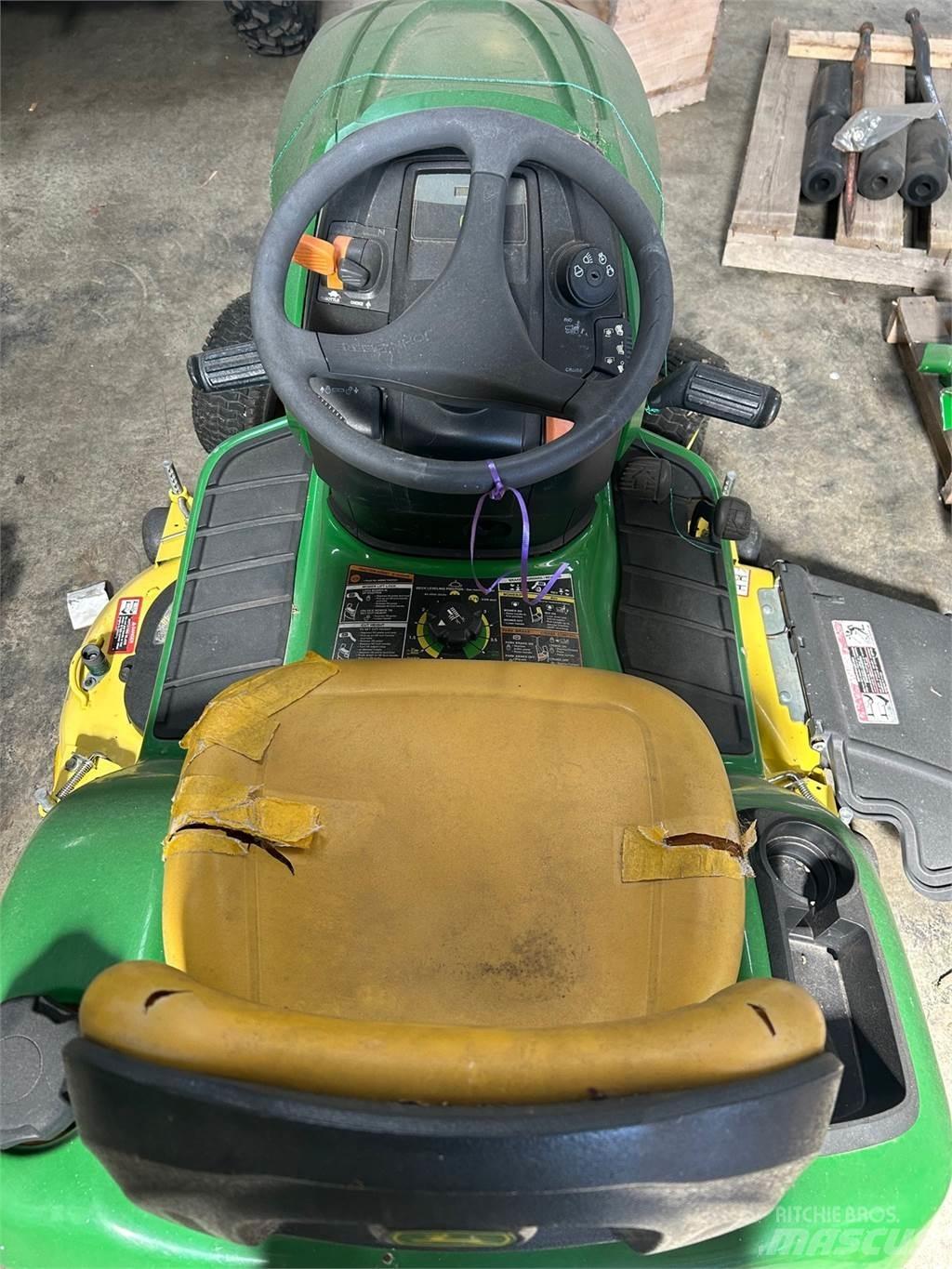 John Deere X300 Tondeuses montées