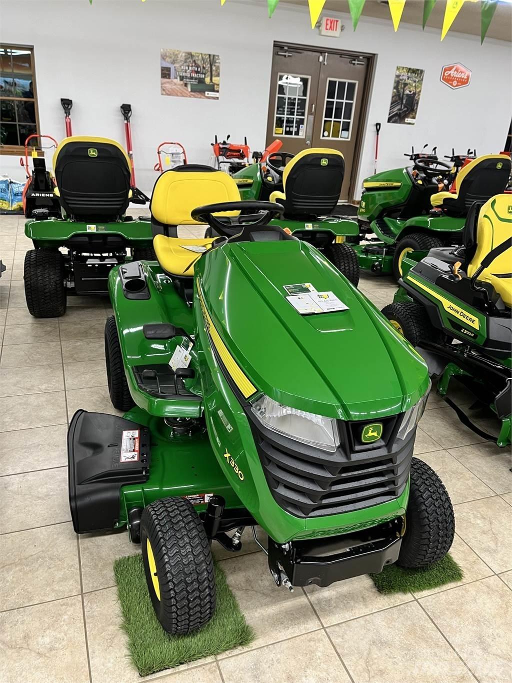 John Deere X330 Micro tracteur