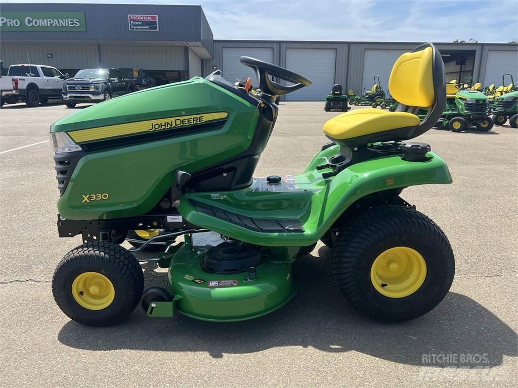John Deere X330 Micro tracteur