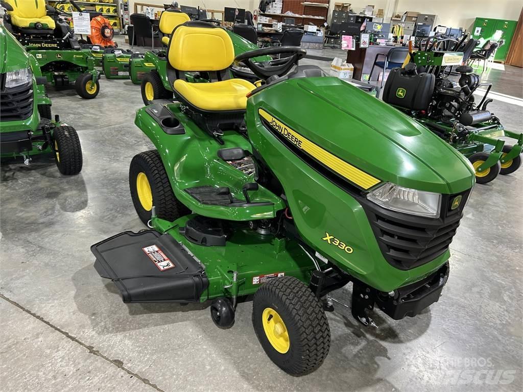 John Deere X330 Micro tracteur