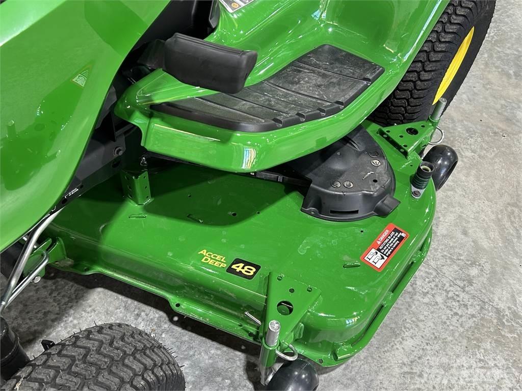 John Deere X330 Micro tracteur