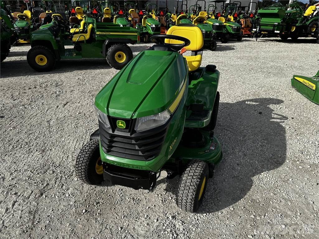 John Deere X330 Micro tracteur