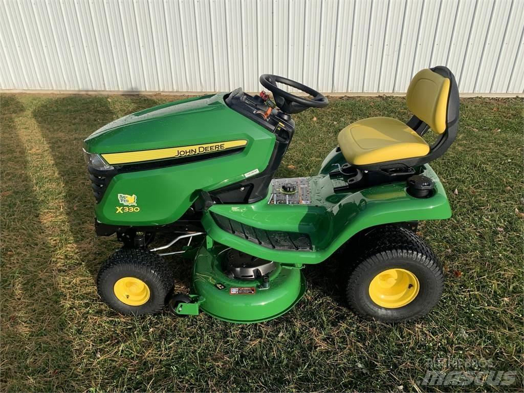 John Deere X330 Micro tracteur