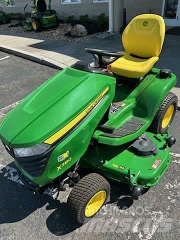 John Deere X380 Tondeuses montées