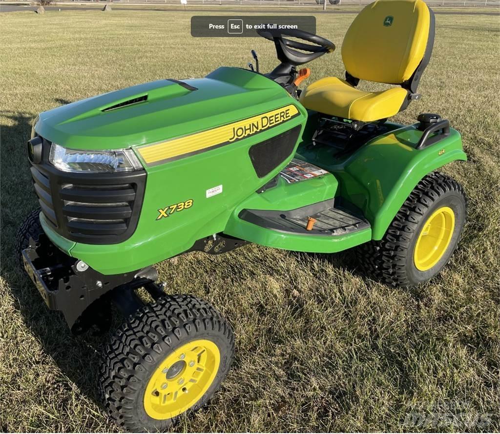 John Deere X738 Micro tracteur