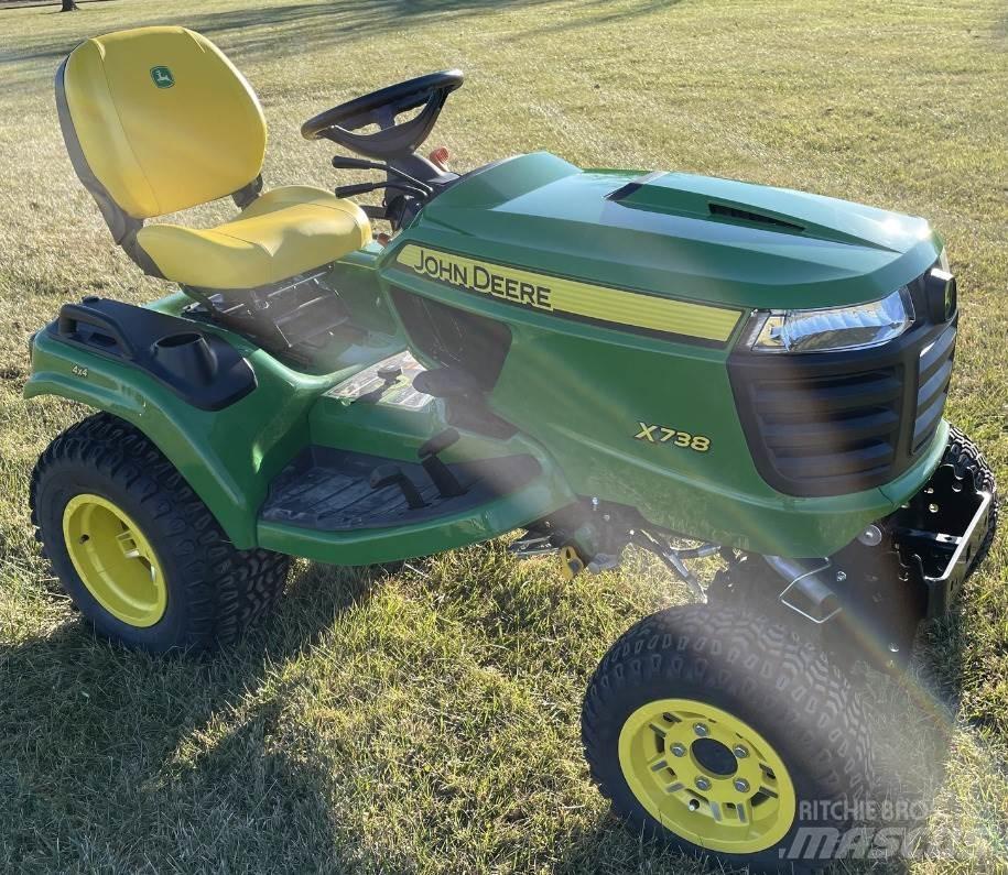 John Deere X738 Micro tracteur