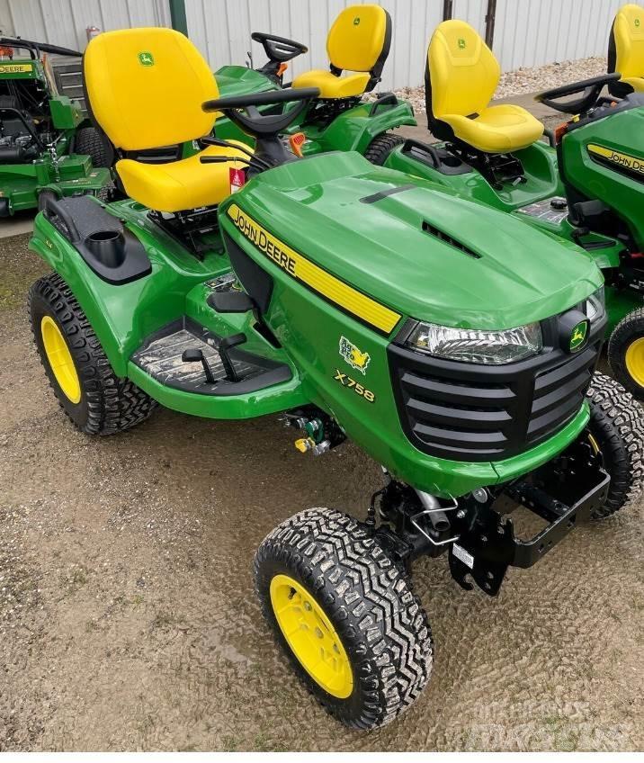 John Deere X758 Micro tracteur