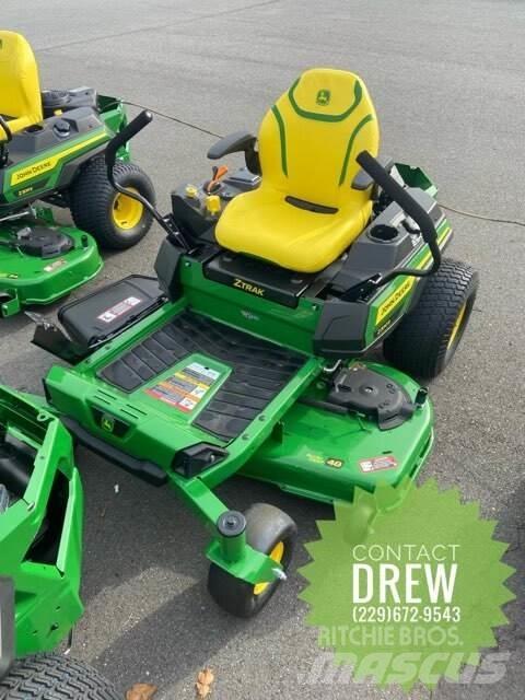 John Deere Z330R Tondeuses à rayon de braquage zéro