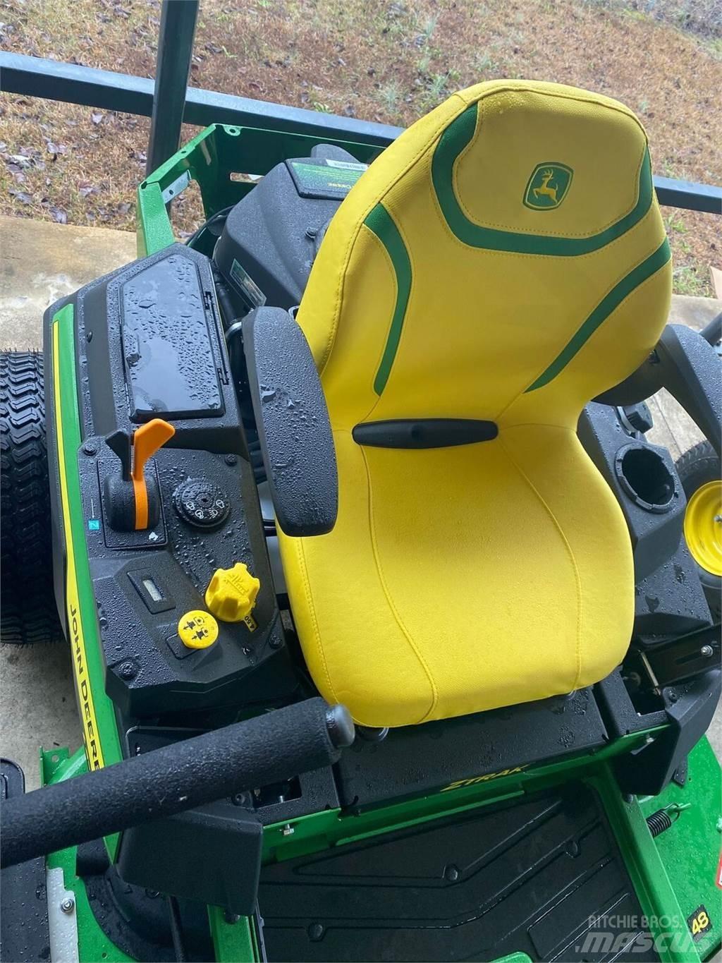 John Deere Z330R Tondeuses à rayon de braquage zéro