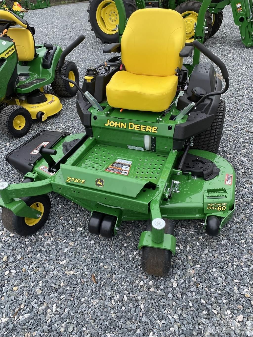 John Deere Z720E Tondeuses à rayon de braquage zéro